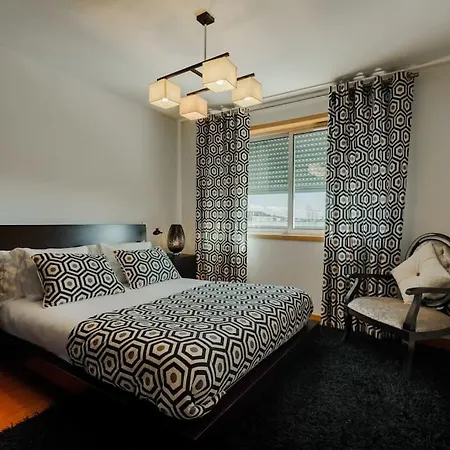 Fully Equipped 3 Bed - Parking. Daire Vila Nova de Gaia