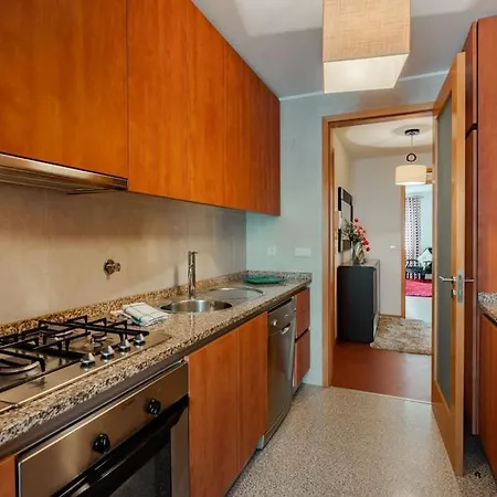 Fully Equipped 3 Bed - Parking