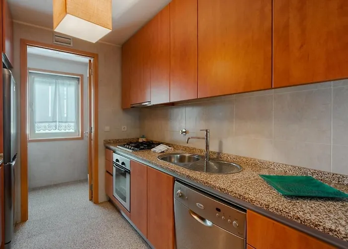 Fully Equipped 3 Bed - Parking 아파트 빌라노바데가이아