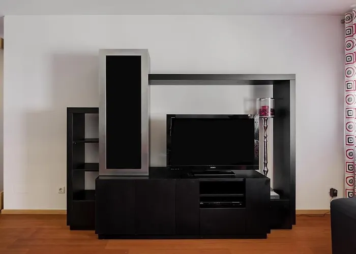 Fully Equipped 3 Bed - Parking 아파트