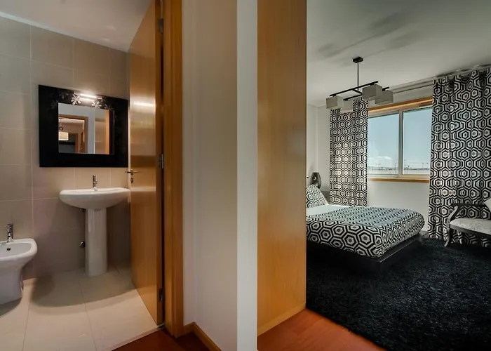 Fully Equipped 3 Bed - Parking Apartmán *